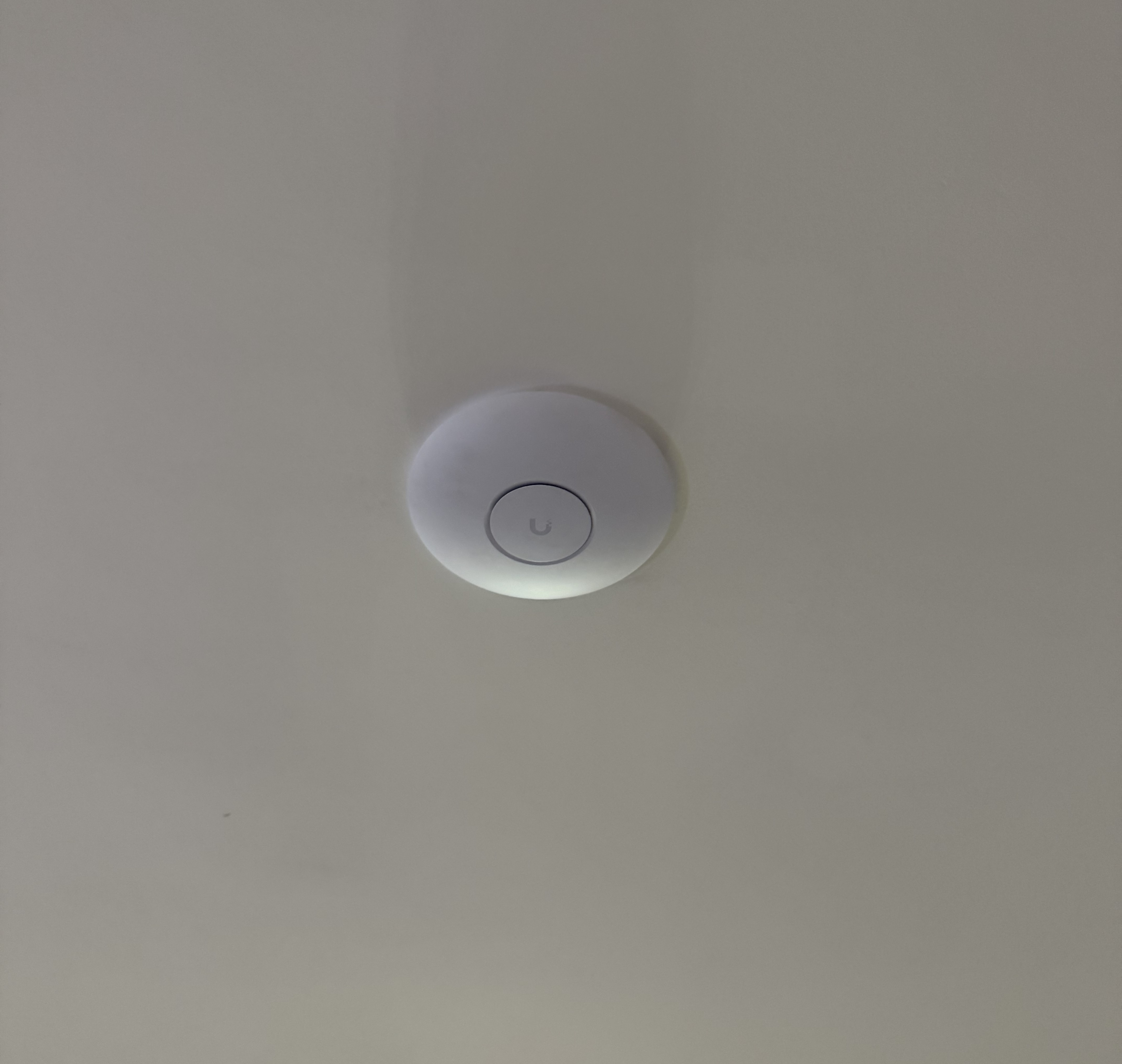 UniFi U7 Lite ceiling access point